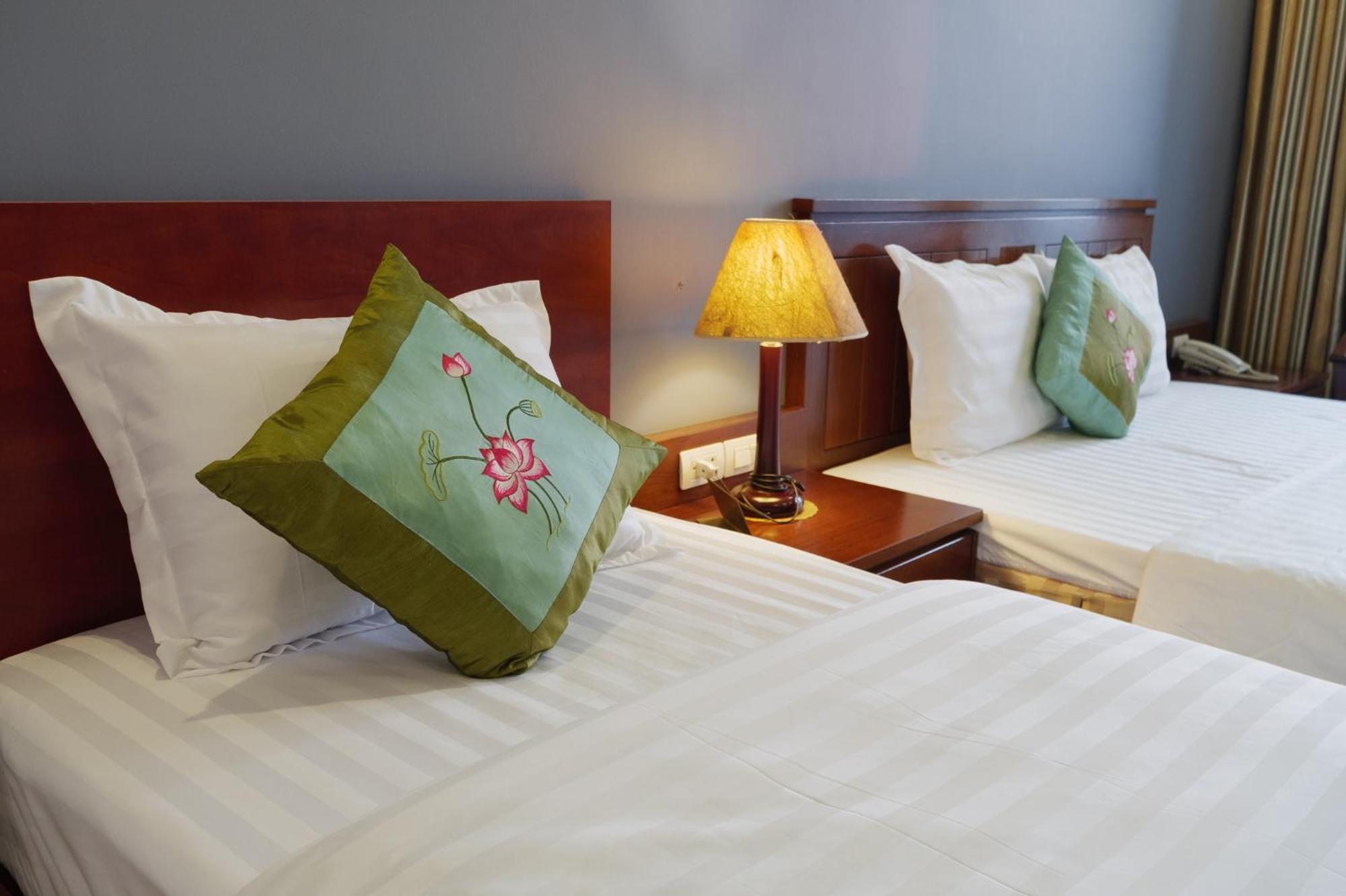 Ngan Ha Hotel Long Bien Hanoj Exteriér fotografie